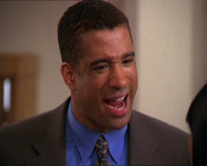 Charmed-Online_dot_net-2x05TheDevilsMusic1359.jpg