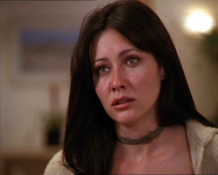 Charmed-Online_dot_net-2x05TheDevilsMusic1360.jpg