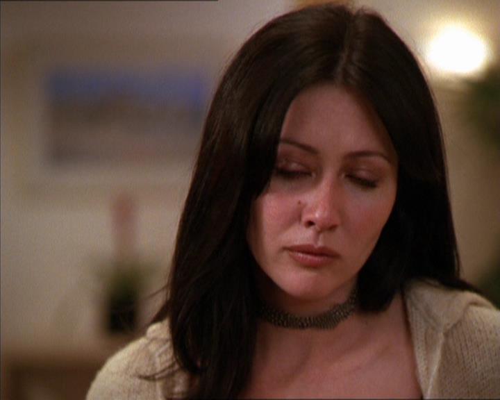 Charmed-Online_dot_net-2x05TheDevilsMusic1365.jpg
