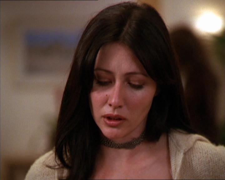 Charmed-Online_dot_net-2x05TheDevilsMusic1384.jpg