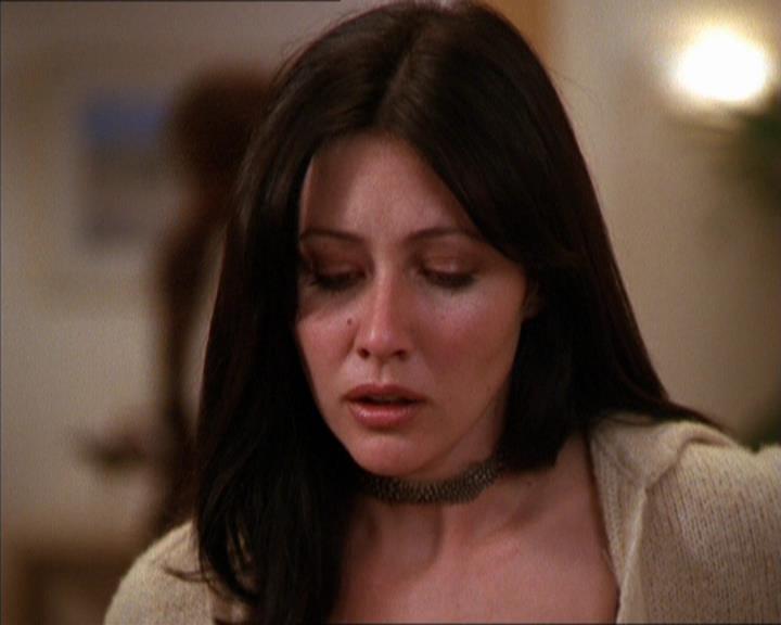 Charmed-Online_dot_net-2x05TheDevilsMusic1385.jpg