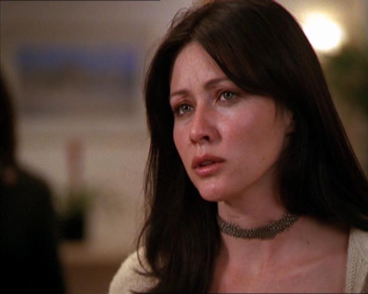 Charmed-Online_dot_net-2x05TheDevilsMusic1395.jpg