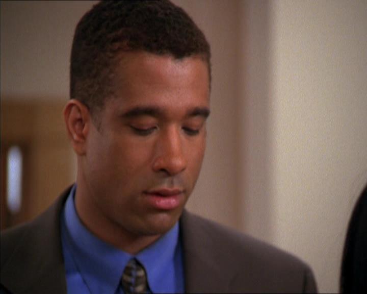 Charmed-Online_dot_net-2x05TheDevilsMusic1397.jpg