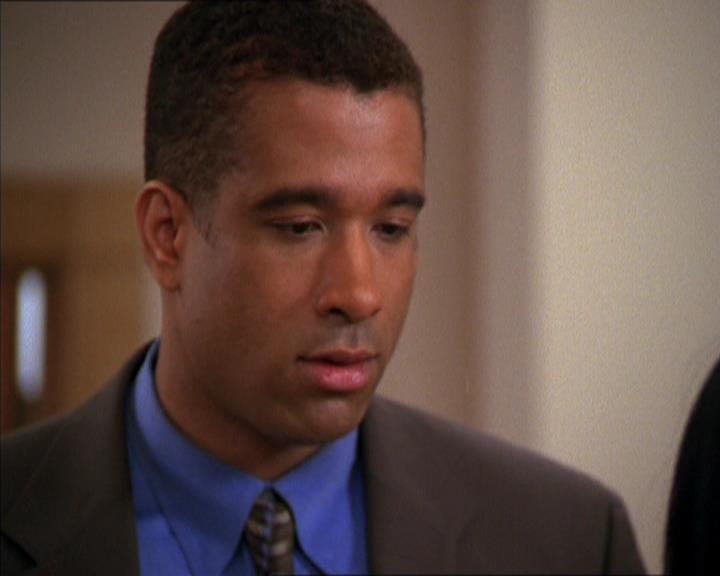 Charmed-Online_dot_net-2x05TheDevilsMusic1398.jpg