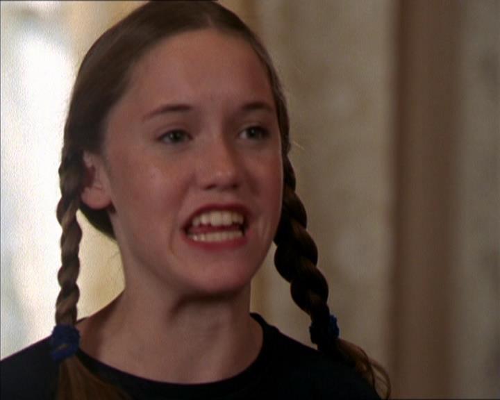Charmed-Online_dot_net-2x05TheDevilsMusic1434.jpg