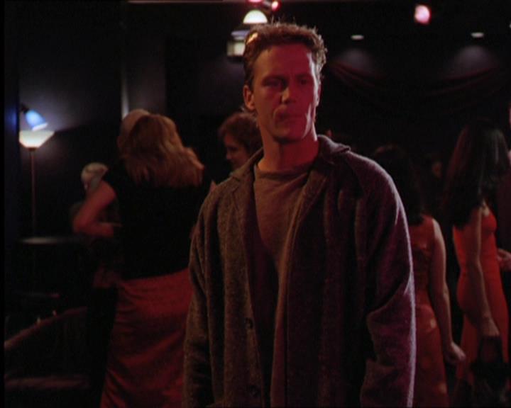 Charmed-Online_dot_net-2x05TheDevilsMusic1505.jpg