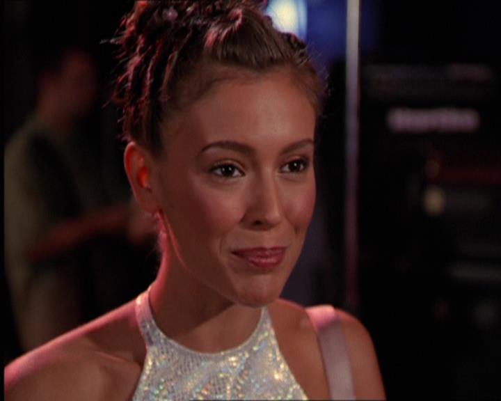 Charmed-Online_dot_net-2x05TheDevilsMusic1526.jpg