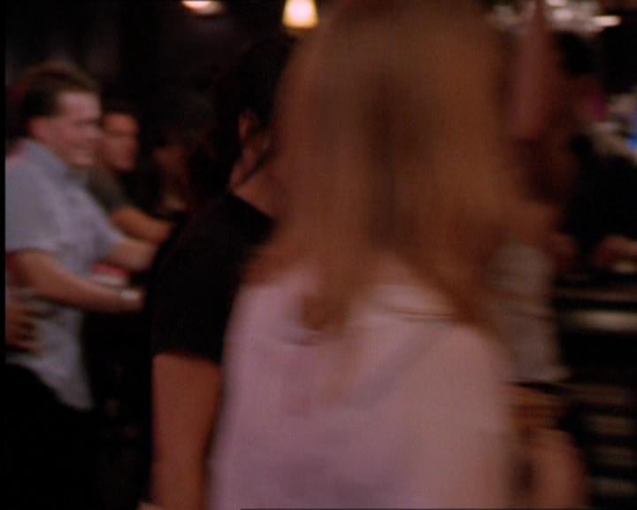 Charmed-Online_dot_net-2x05TheDevilsMusic1579.jpg