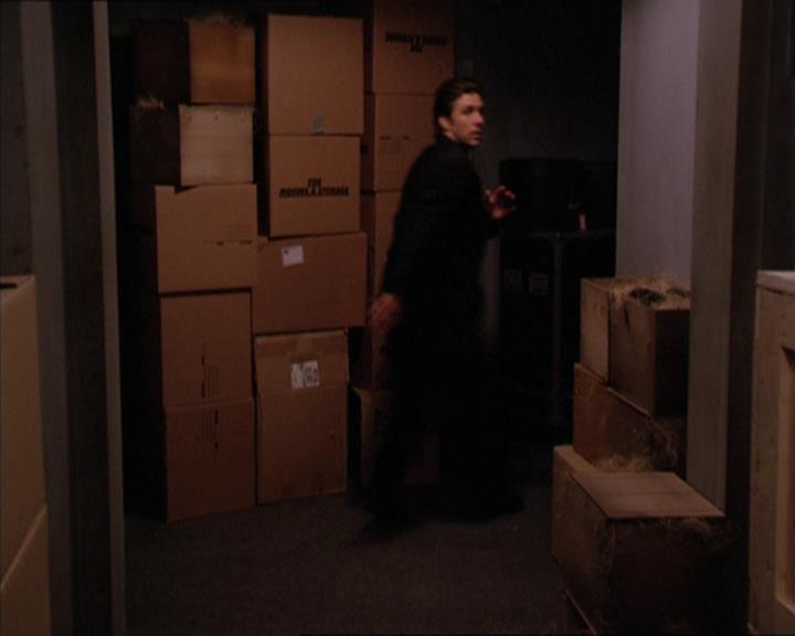 Charmed-Online_dot_net-2x05TheDevilsMusic1604.jpg