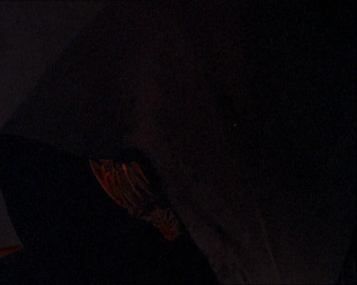 Charmed-Online_dot_net-2x05TheDevilsMusic1612.jpg