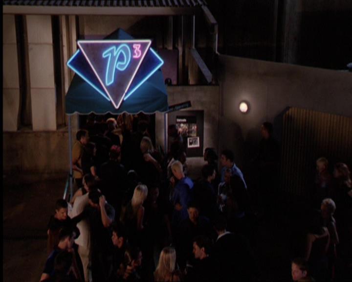 Charmed-Online_dot_net-2x05TheDevilsMusic1641.jpg
