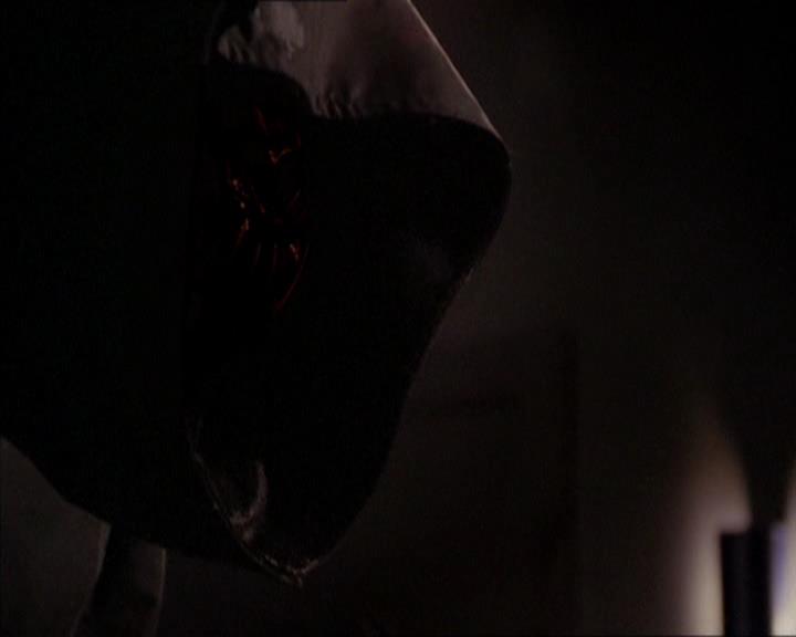Charmed-Online_dot_net-2x05TheDevilsMusic1687.jpg