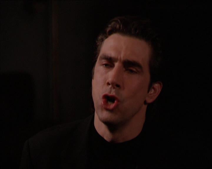 Charmed-Online_dot_net-2x05TheDevilsMusic1692.jpg