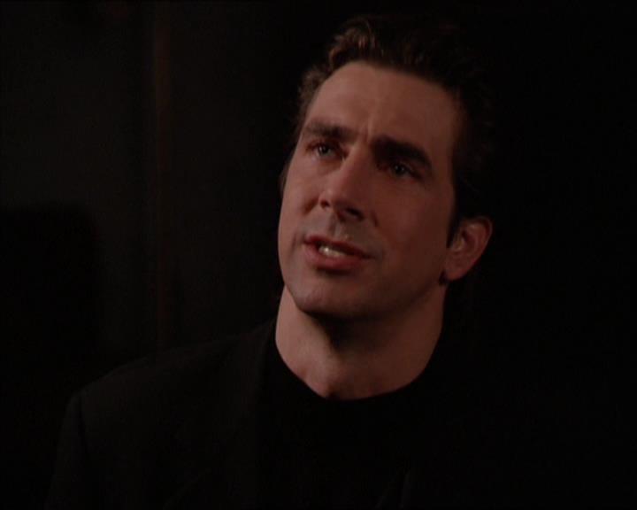 Charmed-Online_dot_net-2x05TheDevilsMusic1693.jpg