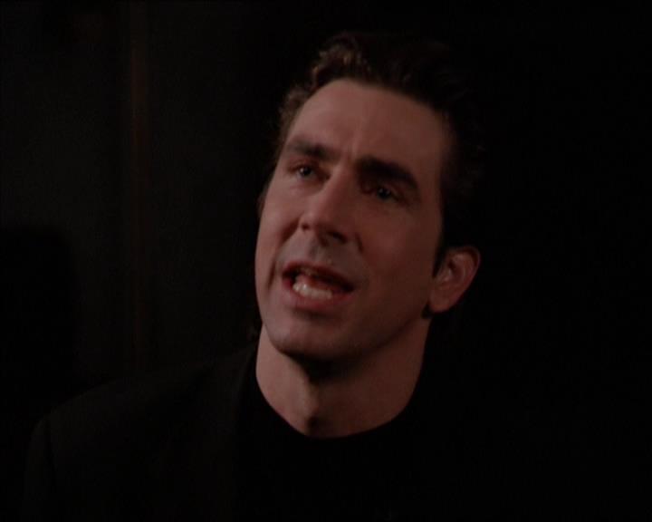 Charmed-Online_dot_net-2x05TheDevilsMusic1707.jpg