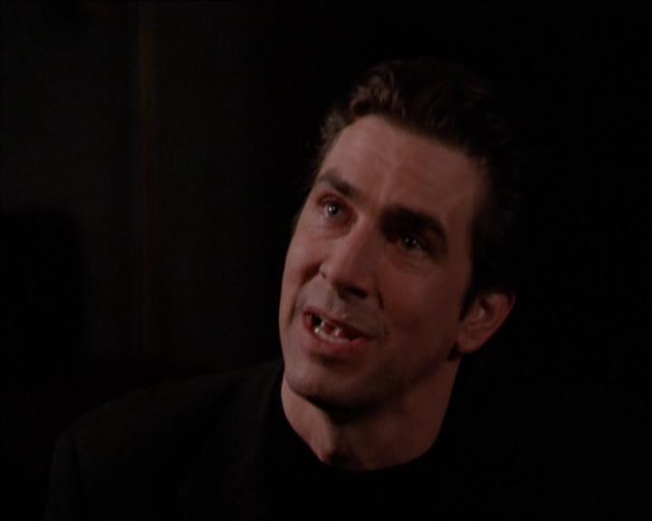 Charmed-Online_dot_net-2x05TheDevilsMusic1709.jpg