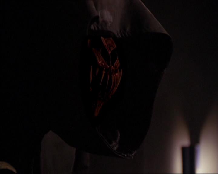 Charmed-Online_dot_net-2x05TheDevilsMusic1711.jpg