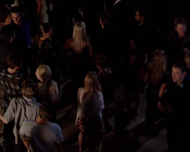 Charmed-Online_dot_net-2x05TheDevilsMusic1722.jpg