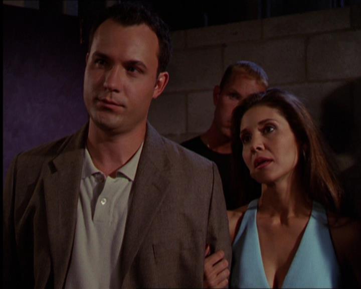 Charmed-Online_dot_net-2x05TheDevilsMusic1735.jpg