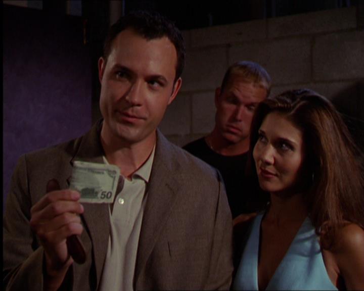 Charmed-Online_dot_net-2x05TheDevilsMusic1741.jpg
