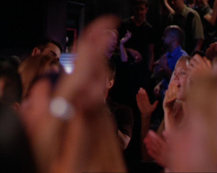 Charmed-Online_dot_net-2x05TheDevilsMusic1759.jpg