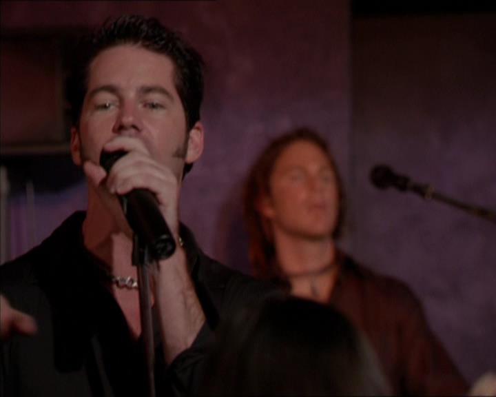 Charmed-Online_dot_net-2x05TheDevilsMusic1770.jpg