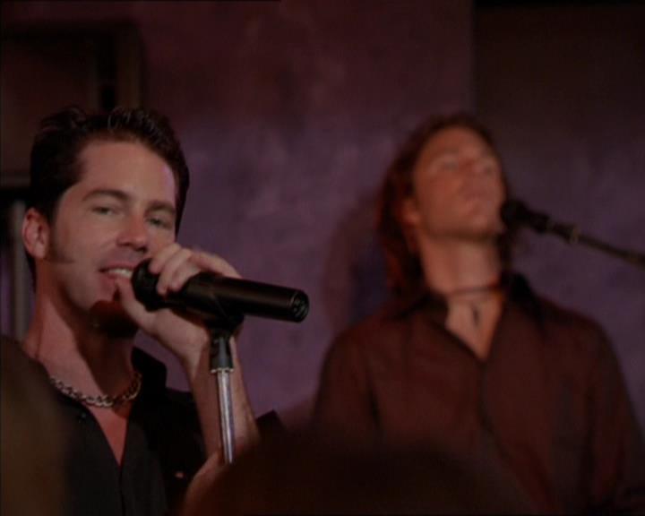 Charmed-Online_dot_net-2x05TheDevilsMusic1771.jpg
