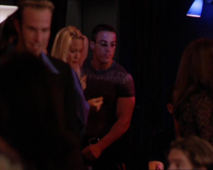 Charmed-Online_dot_net-2x05TheDevilsMusic1773.jpg