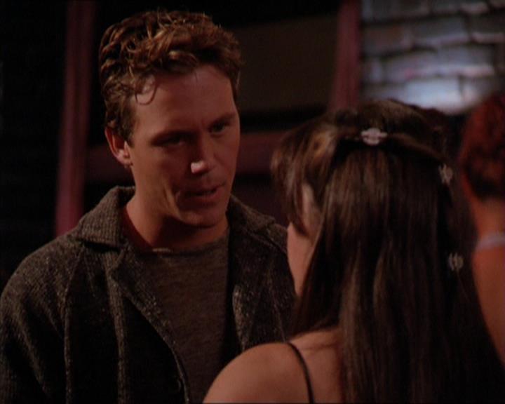 Charmed-Online_dot_net-2x05TheDevilsMusic1807.jpg