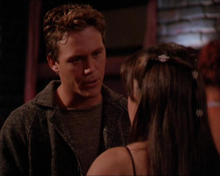 Charmed-Online_dot_net-2x05TheDevilsMusic1808.jpg