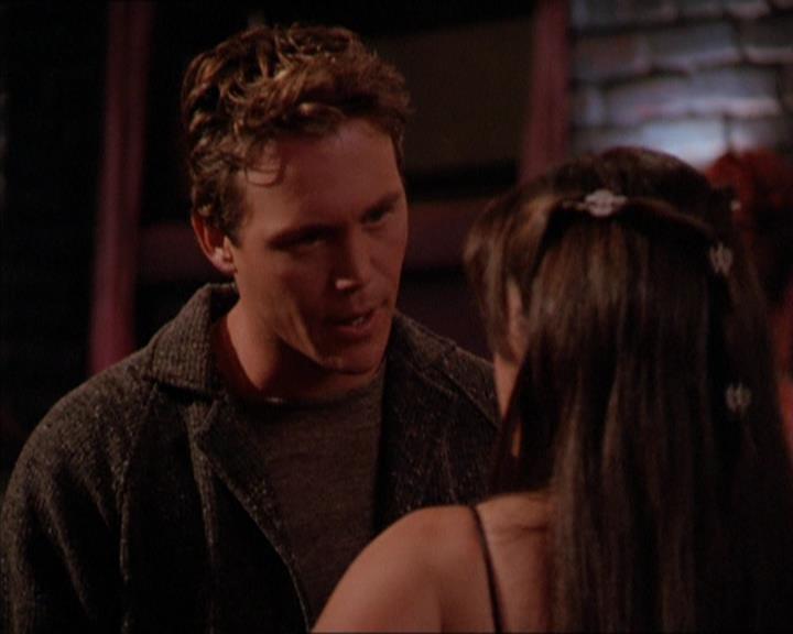 Charmed-Online_dot_net-2x05TheDevilsMusic1810.jpg