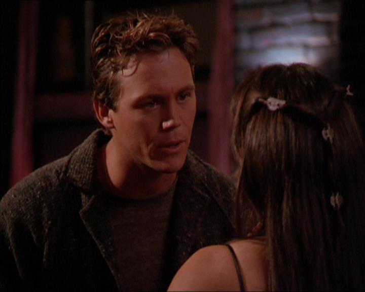 Charmed-Online_dot_net-2x05TheDevilsMusic1824.jpg