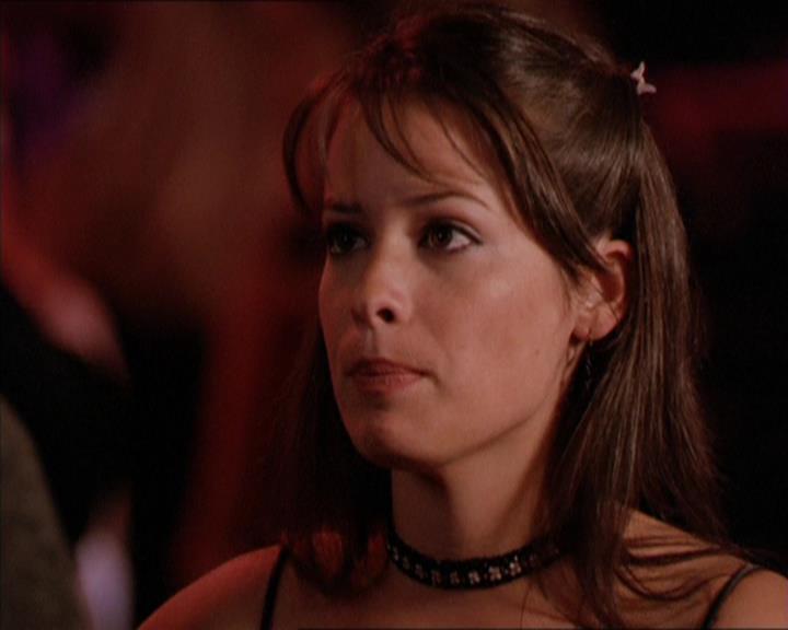 Charmed-Online_dot_net-2x05TheDevilsMusic1830.jpg