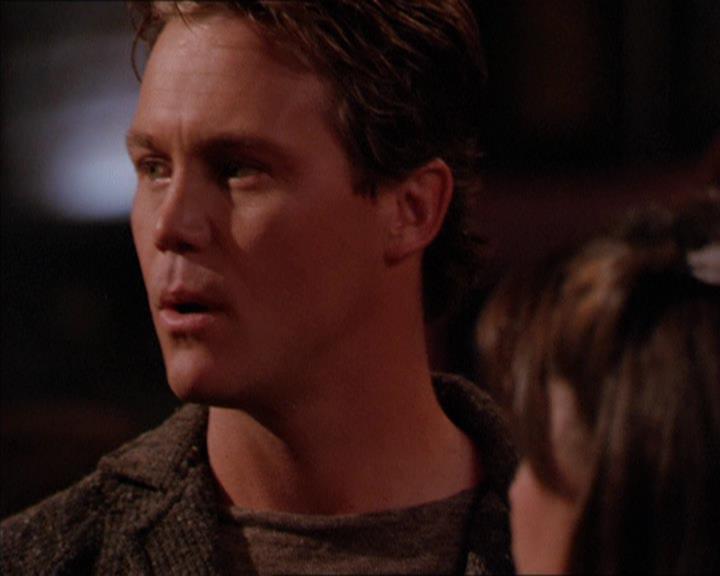 Charmed-Online_dot_net-2x05TheDevilsMusic1865.jpg