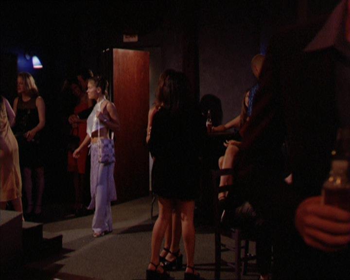Charmed-Online_dot_net-2x05TheDevilsMusic1887.jpg