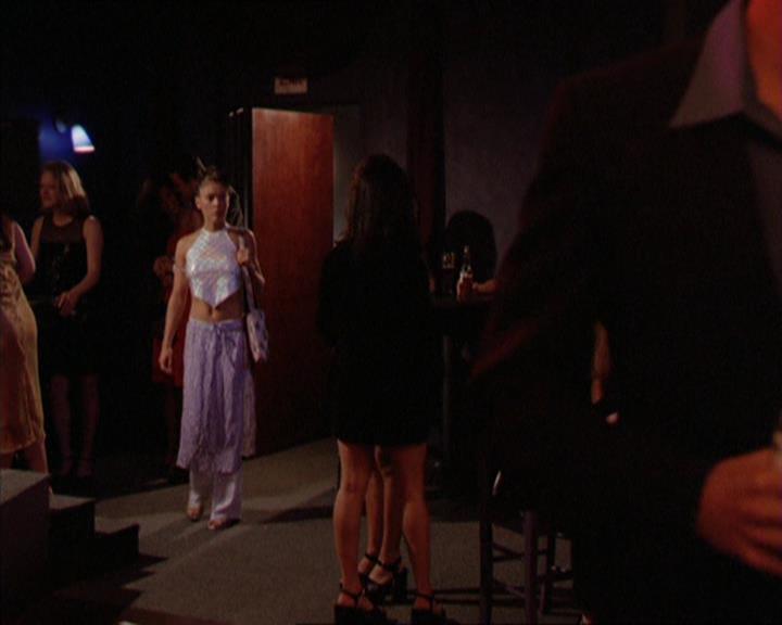 Charmed-Online_dot_net-2x05TheDevilsMusic1888.jpg