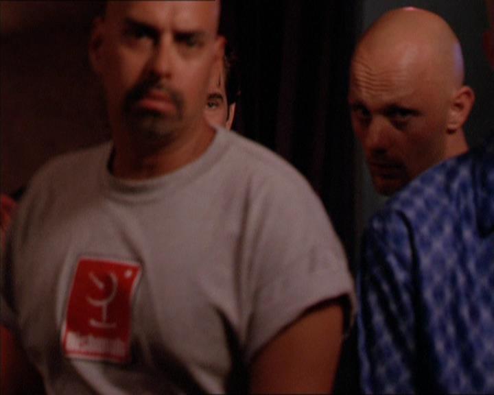 Charmed-Online_dot_net-2x05TheDevilsMusic1911.jpg