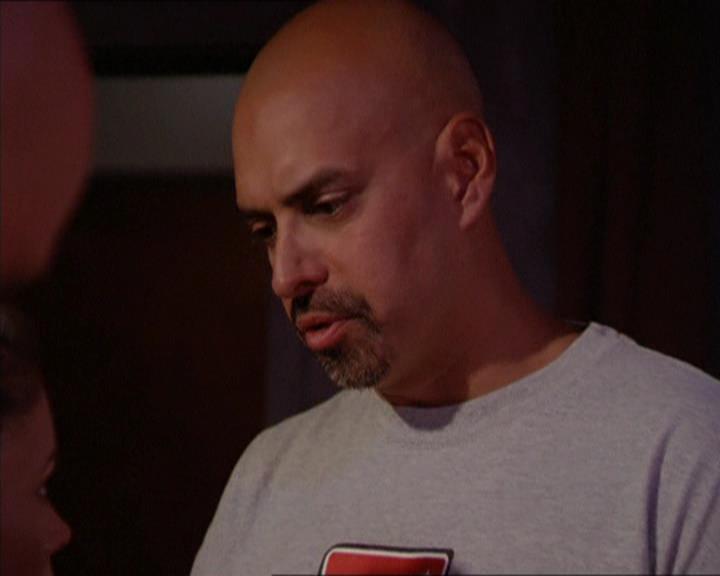 Charmed-Online_dot_net-2x05TheDevilsMusic1928.jpg