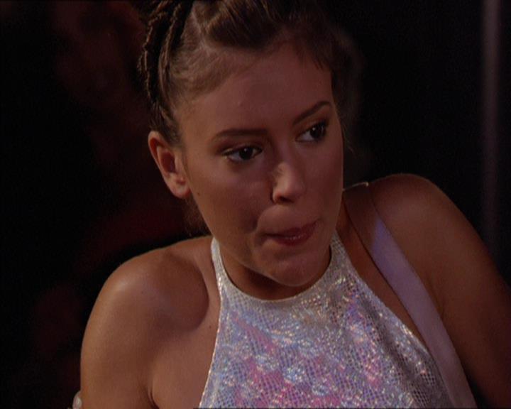 Charmed-Online_dot_net-2x05TheDevilsMusic1954.jpg