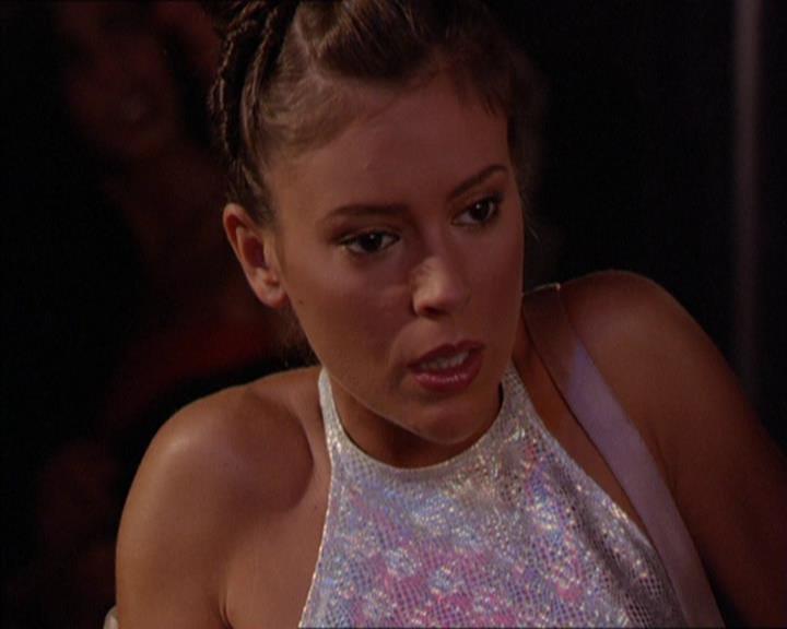 Charmed-Online_dot_net-2x05TheDevilsMusic1955.jpg