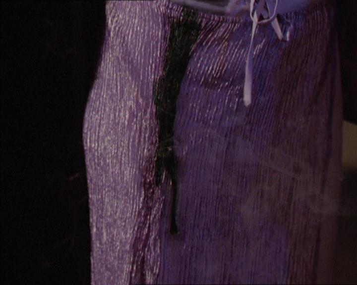 Charmed-Online_dot_net-2x05TheDevilsMusic1957.jpg