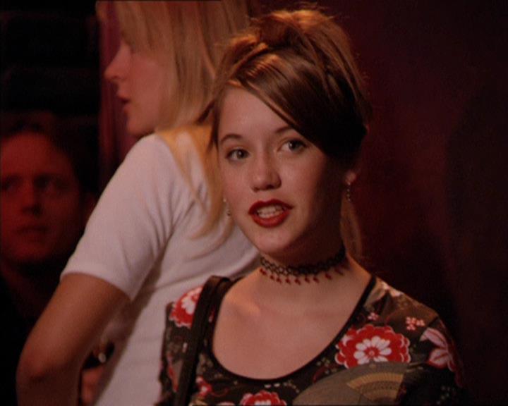 Charmed-Online_dot_net-2x05TheDevilsMusic1971.jpg