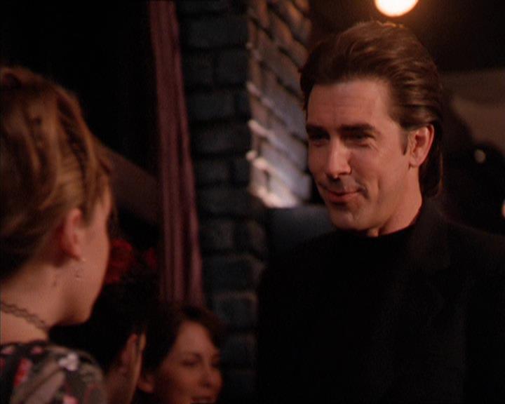Charmed-Online_dot_net-2x05TheDevilsMusic1979.jpg