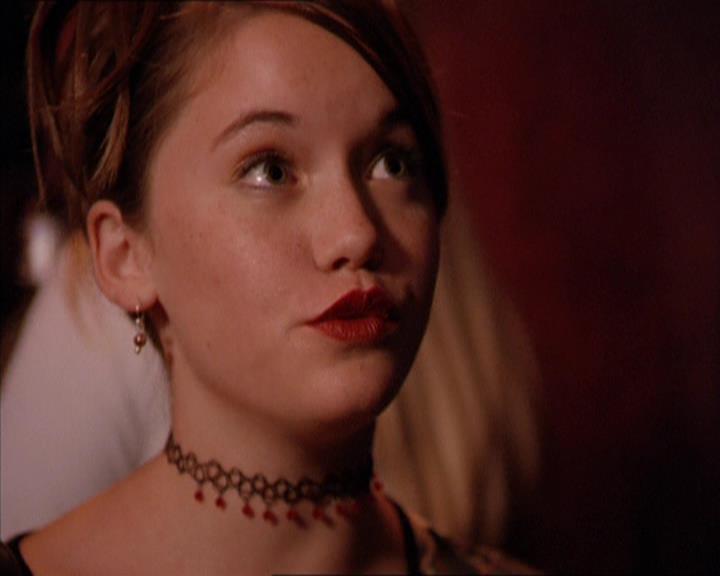 Charmed-Online_dot_net-2x05TheDevilsMusic1996.jpg