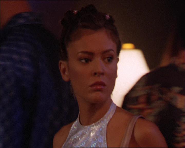 Charmed-Online_dot_net-2x05TheDevilsMusic2019.jpg