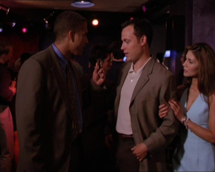Charmed-Online_dot_net-2x05TheDevilsMusic2054.jpg