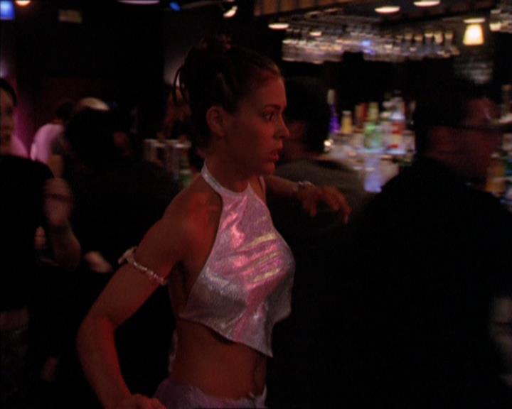 Charmed-Online_dot_net-2x05TheDevilsMusic2067.jpg