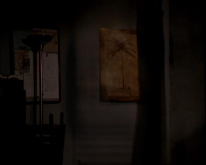 Charmed-Online_dot_net-2x05TheDevilsMusic2170.jpg