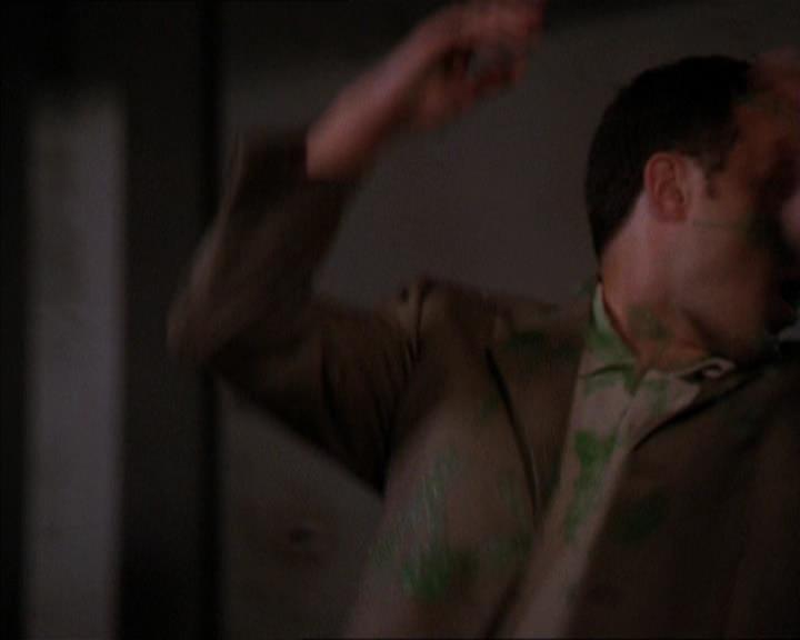 Charmed-Online_dot_net-2x05TheDevilsMusic2195.jpg