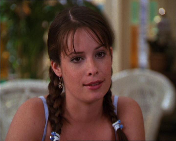 Charmed-Online_dot_net-2x05TheDevilsMusic2349.jpg